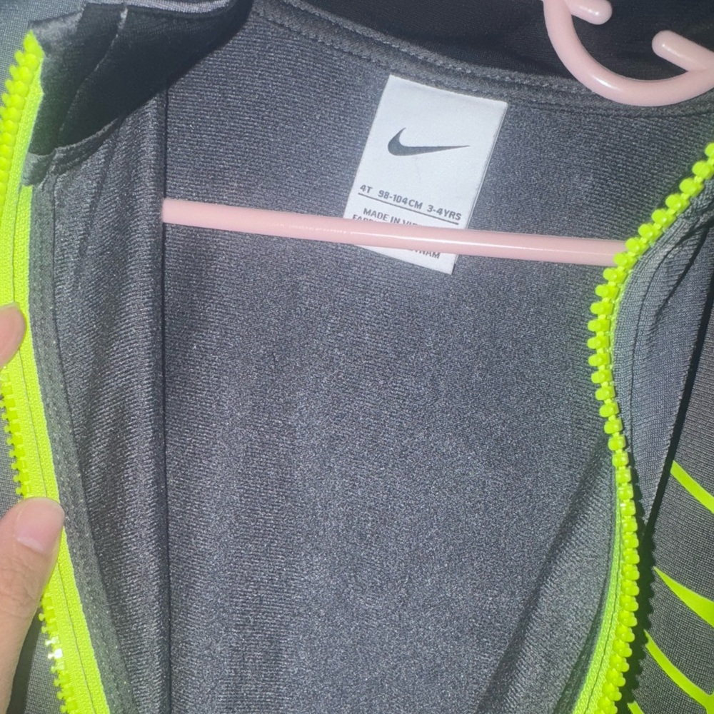 Nike Boys 2-Piece Track Set Full Zip Jacket Jogger Pants Gray Black 4T - Picture 6 of 11